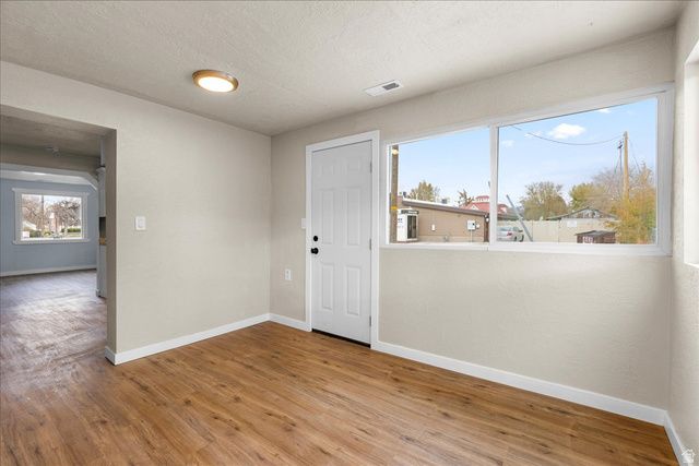 40 E MAIN ST, Grantsville, UT 84029