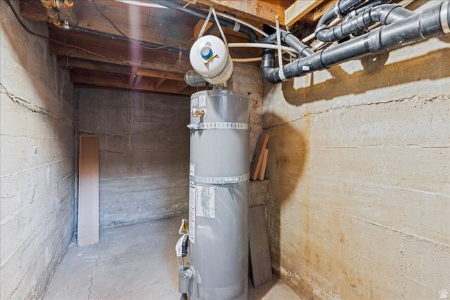 40 E MAIN ST, Grantsville, UT 84029