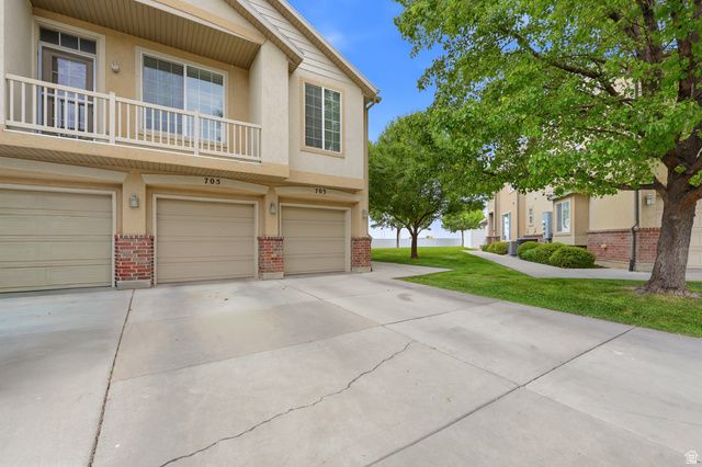 703 BUCKINGHAM DR, North Salt Lake, UT 84054