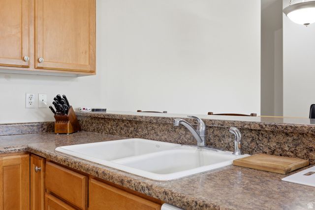 703 BUCKINGHAM DR, North Salt Lake, UT 84054