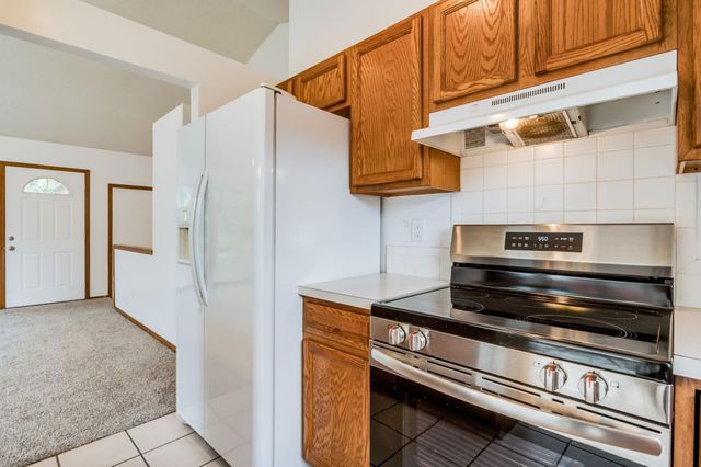 6525 N Tarrytown, Park City, KS 67219