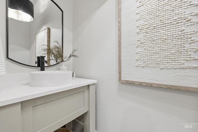 6513 S Utmost Way, Meridian, ID 83642