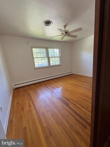 610 N GOVERNORS AVE, Dover, DE 19904