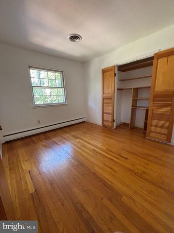 610 N GOVERNORS AVE, Dover, DE 19904