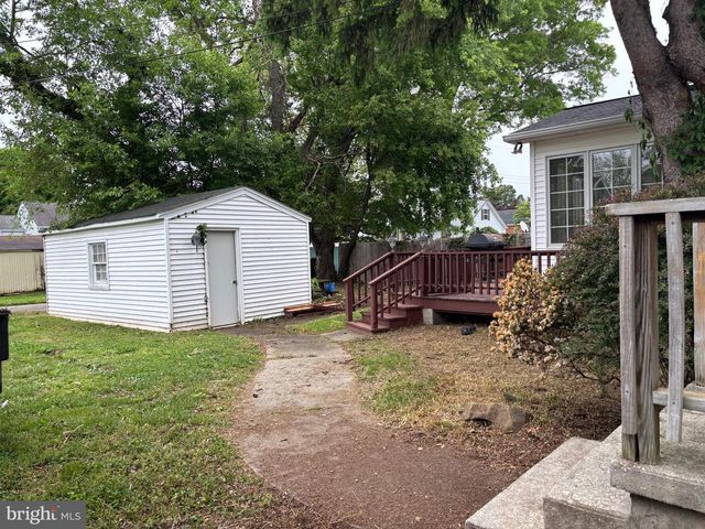 610 N GOVERNORS AVE, Dover, DE 19904