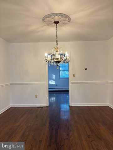 610 N GOVERNORS AVE, Dover, DE 19904
