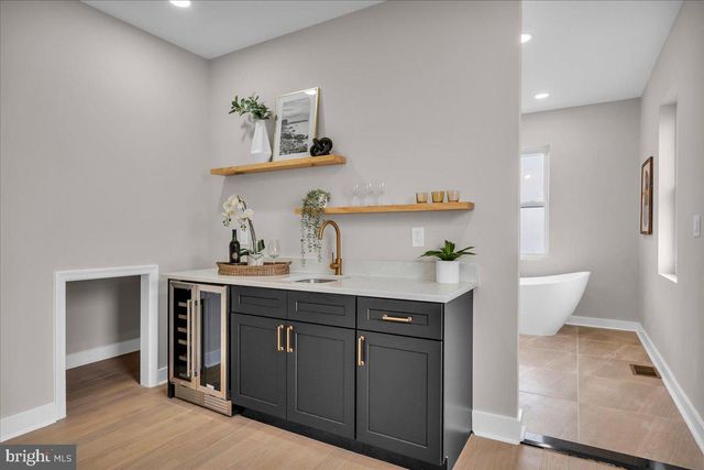 1126 MIFFLIN ST, Philadelphia, PA 19148