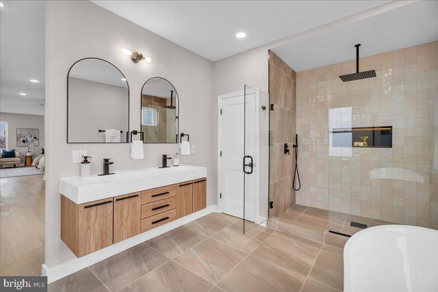 1126 MIFFLIN ST, Philadelphia, PA 19148