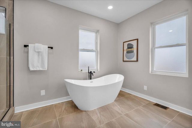 1126 MIFFLIN ST, Philadelphia, PA 19148