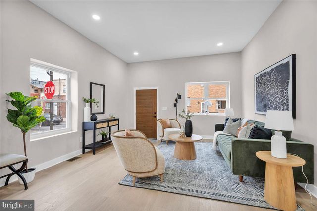 1126 MIFFLIN ST, Philadelphia, PA 19148