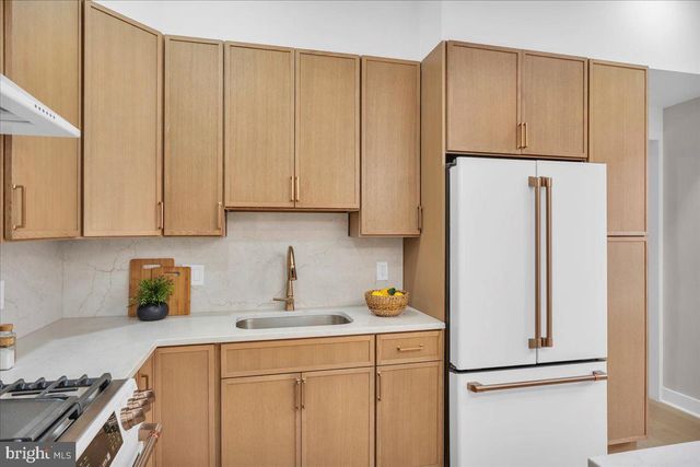 1126 MIFFLIN ST, Philadelphia, PA 19148