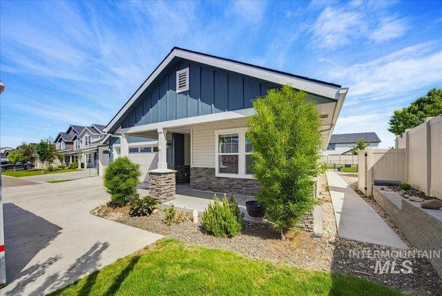 3904 E Berwick Dr, Nampa, ID 83687