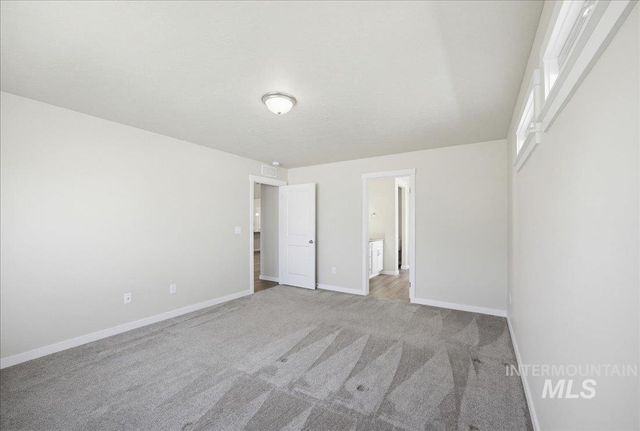 3904 E Berwick Dr, Nampa, ID 83687