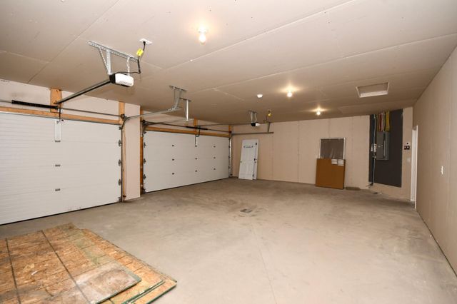 6282 87th Avenue S, Horace, ND 58047