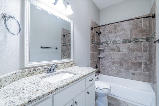 3005 Dry Creek Court, Decatur, TX 76234
