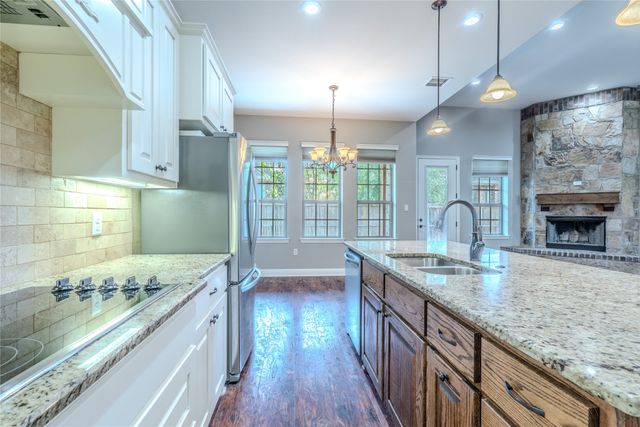 3005 Dry Creek Court, Decatur, TX 76234
