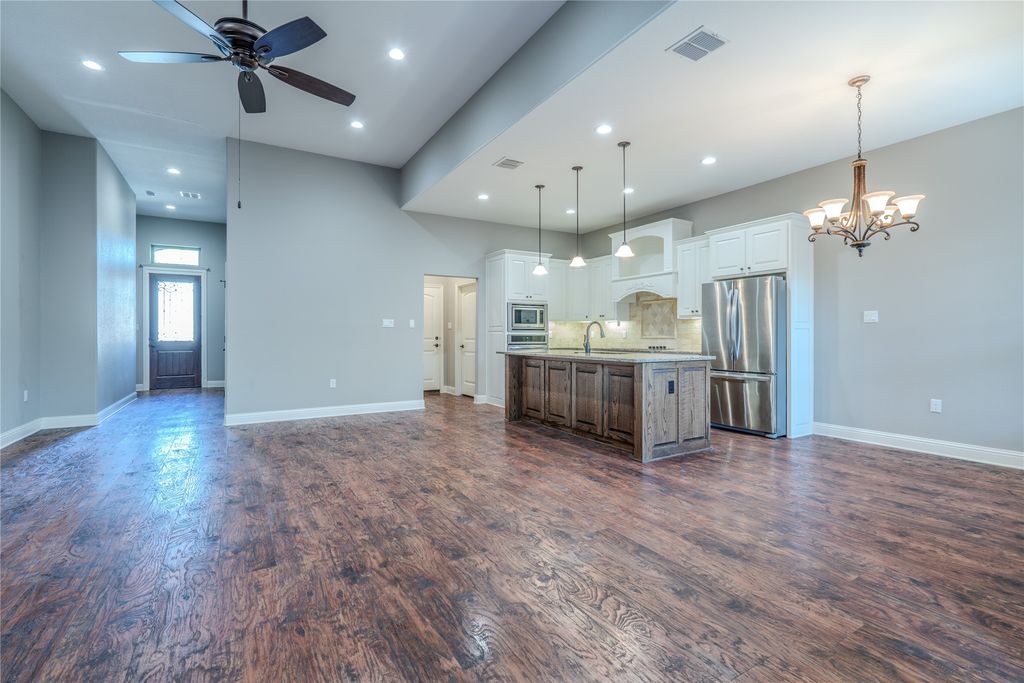 3005 Dry Creek Court, Decatur, TX 76234 — photo 4