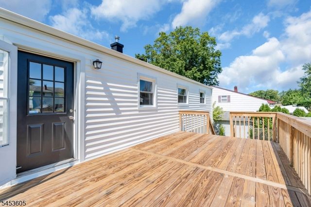 16 Alden Terrace, Mount Olive Twp., NJ 07836