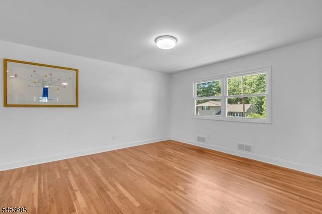 16 Alden Terrace, Mount Olive Twp., NJ 07836