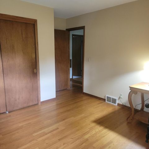 W140N7250 Lilly ROAD, Menomonee Falls, WI 53051