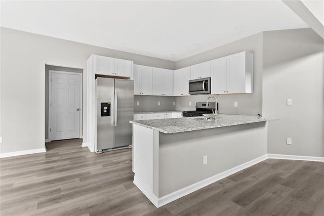 102 Neal Avenue, Stockbridge, GA 30281