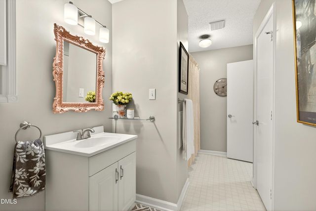 106 Bay Drive, Cary, NC 27511