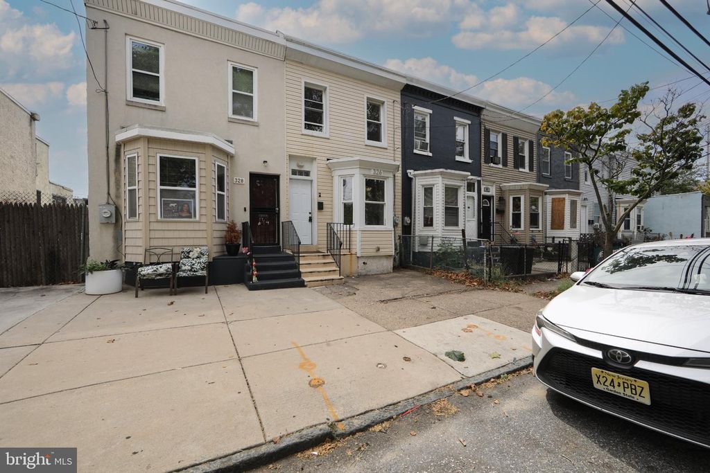 326 CLINTON ST, Camden, NJ 08103 — exterior
