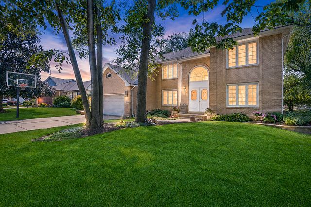 2424 Pepper Tree Court, Lisle, IL 60532