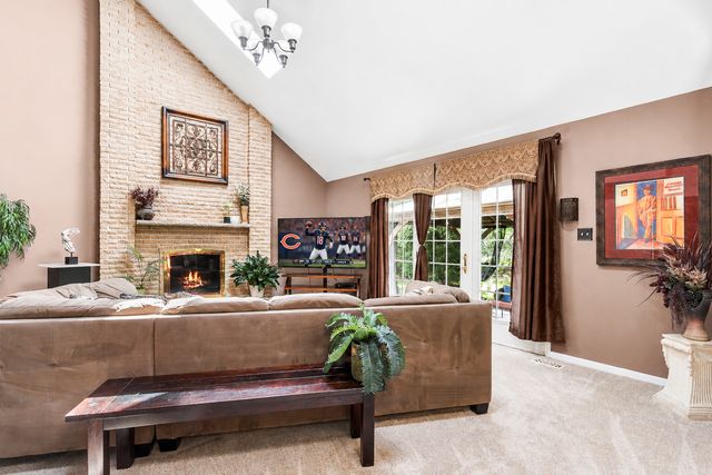 2424 Pepper Tree Court, Lisle, IL 60532
