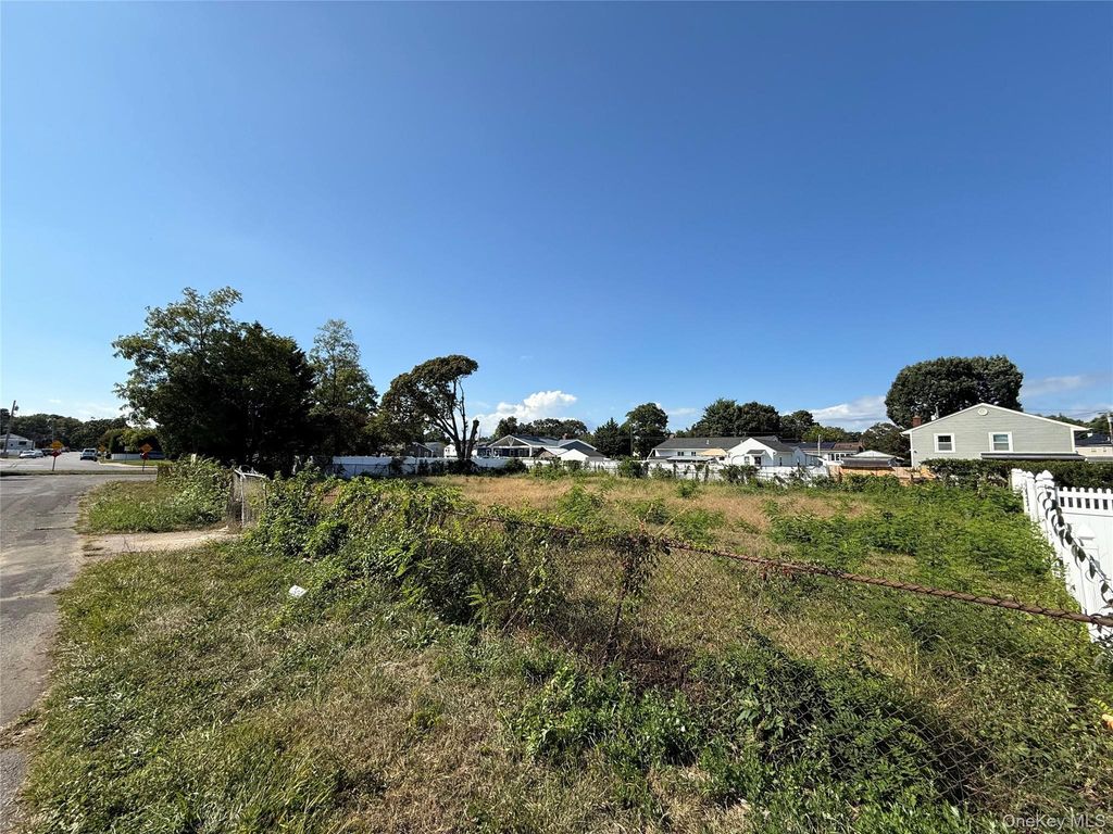 485 LOT B 42nd Street, North Lindenhurst, NY 11757 — photo 4