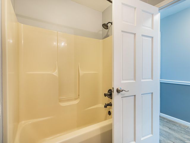 7825 G Antony Drive, Fort Wayne, IN 46818