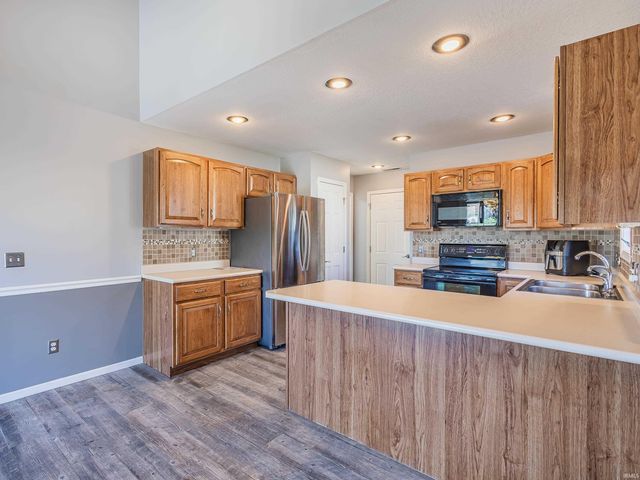 7825 G Antony Drive, Fort Wayne, IN 46818