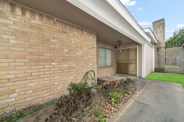 6310 Briar Terrace Drive, Houston, TX 77072