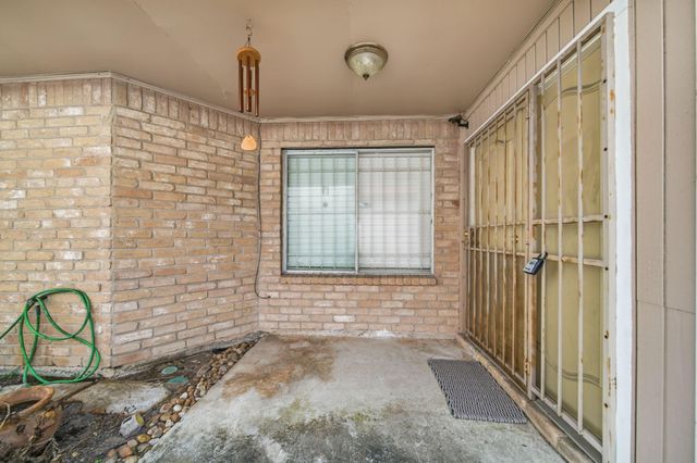 6310 Briar Terrace Drive, Houston, TX 77072