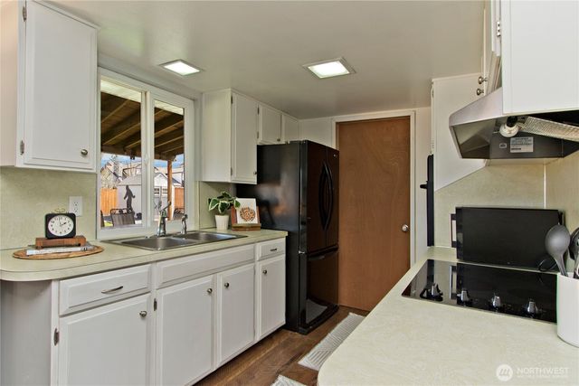 1867 Clovercrest Street, Enumclaw, WA 98022