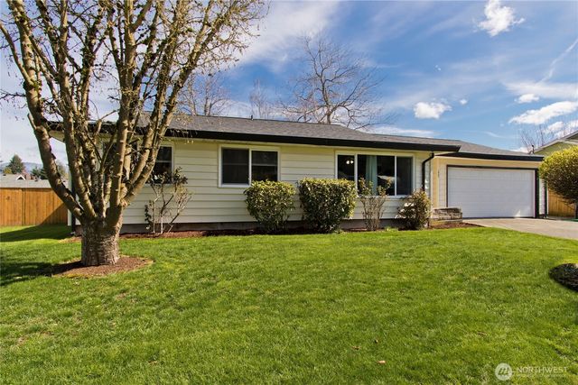 1867 Clovercrest Street, Enumclaw, WA 98022