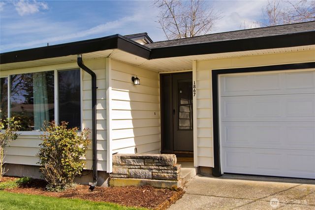 1867 Clovercrest Street, Enumclaw, WA 98022