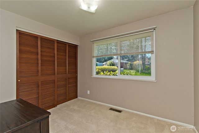 1867 Clovercrest Street, Enumclaw, WA 98022