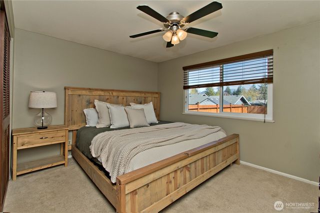 1867 Clovercrest Street, Enumclaw, WA 98022