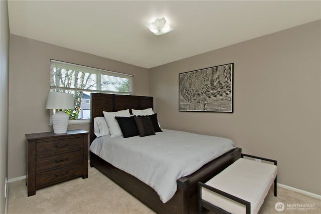 1867 Clovercrest Street, Enumclaw, WA 98022