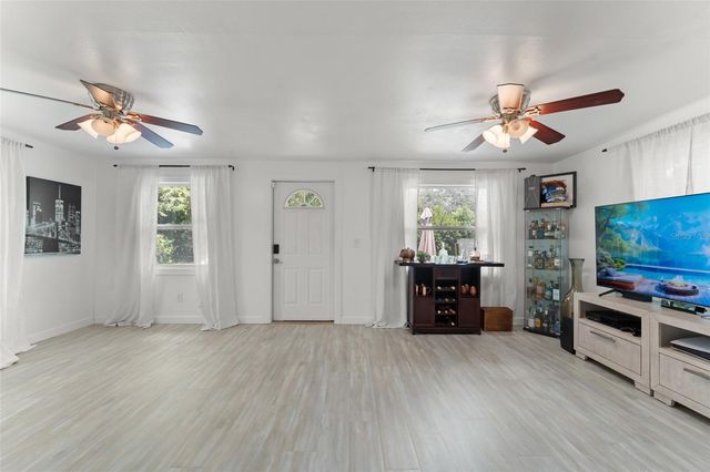 429 VIRGINIA AVENUE, St Cloud, FL 34769