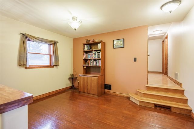 17 Amsden Drive, Henrietta, NY 14623