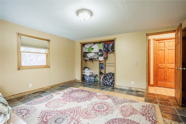 17 Amsden Drive, Henrietta, NY 14623