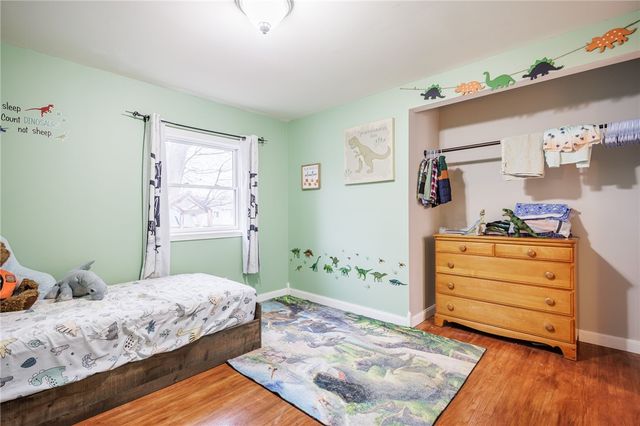 17 Amsden Drive, Henrietta, NY 14623