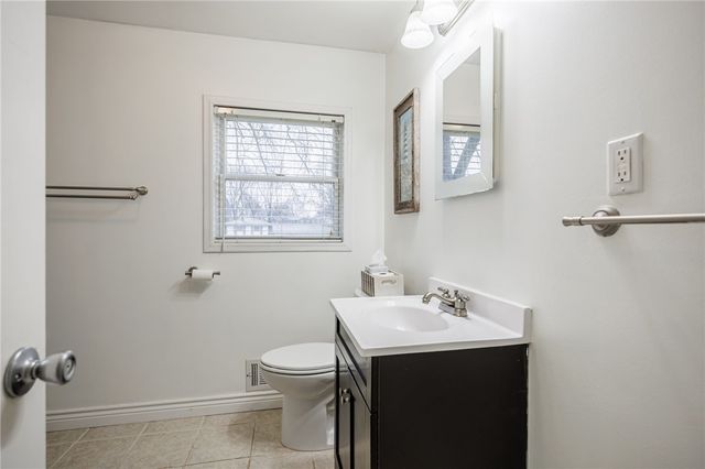 17 Amsden Drive, Henrietta, NY 14623