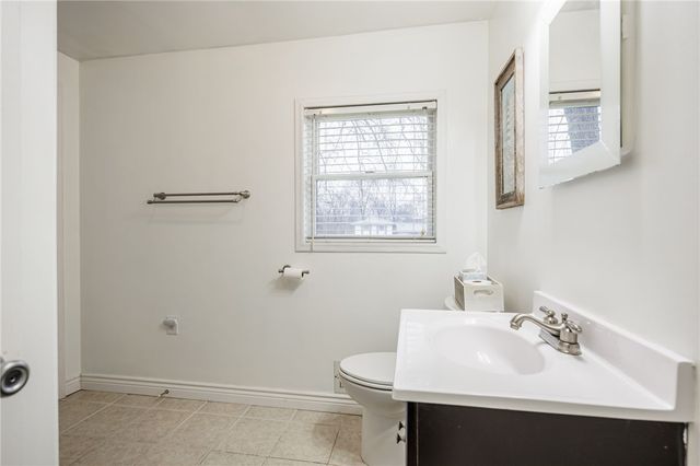 17 Amsden Drive, Henrietta, NY 14623