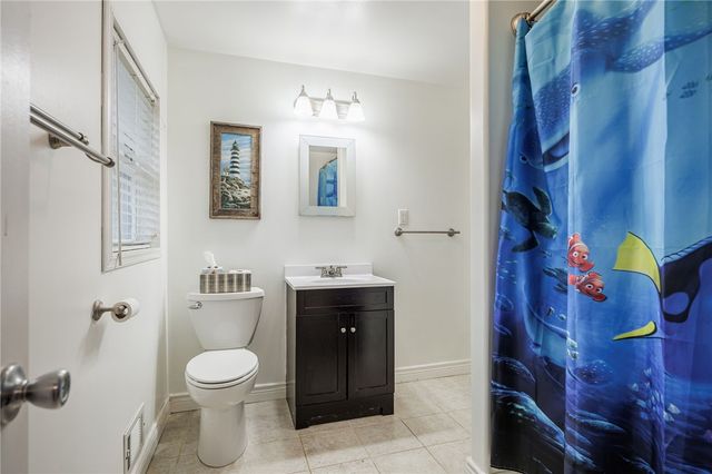 17 Amsden Drive, Henrietta, NY 14623