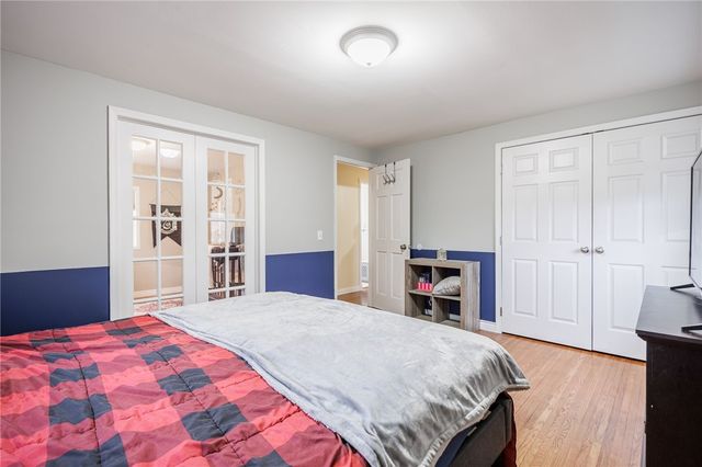 17 Amsden Drive, Henrietta, NY 14623