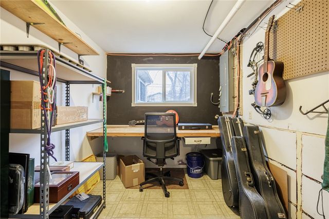 17 Amsden Drive, Henrietta, NY 14623