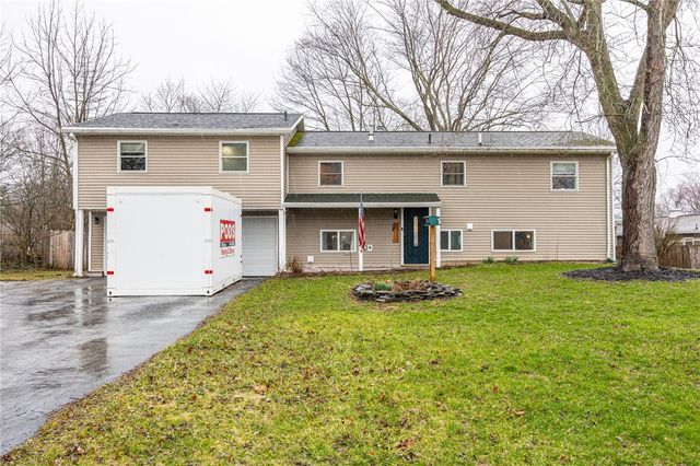 17 Amsden Drive, Henrietta, NY 14623